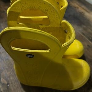 Crocs Handle It Rain Boots Yellow Unisex Kids ‎ Size J2